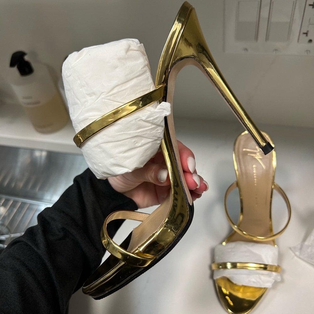 Giuseppe Zanotti Gold Metallic Open-Toe Strappy Heels - Picture 3 of 5